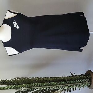 Nike black tennis dress with pockets and zip back NWT